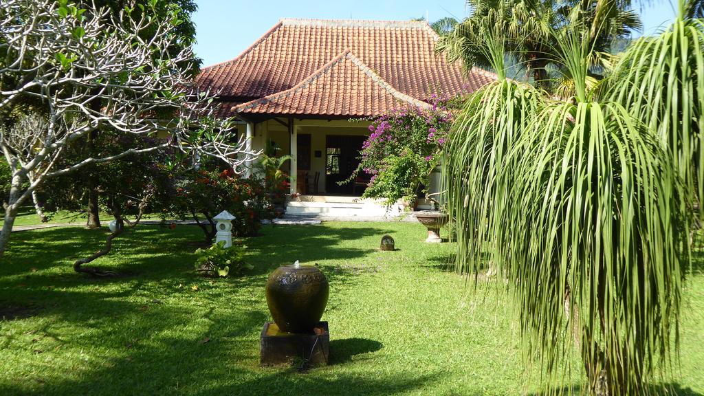 Rumah Kita Villa/Hotel Kalibaru Buitenkant foto