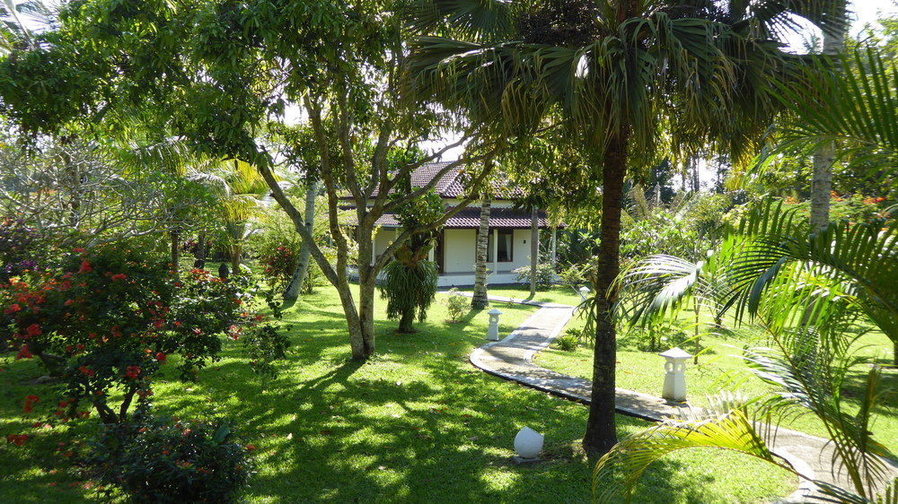 Rumah Kita Villa/Hotel Kalibaru Buitenkant foto